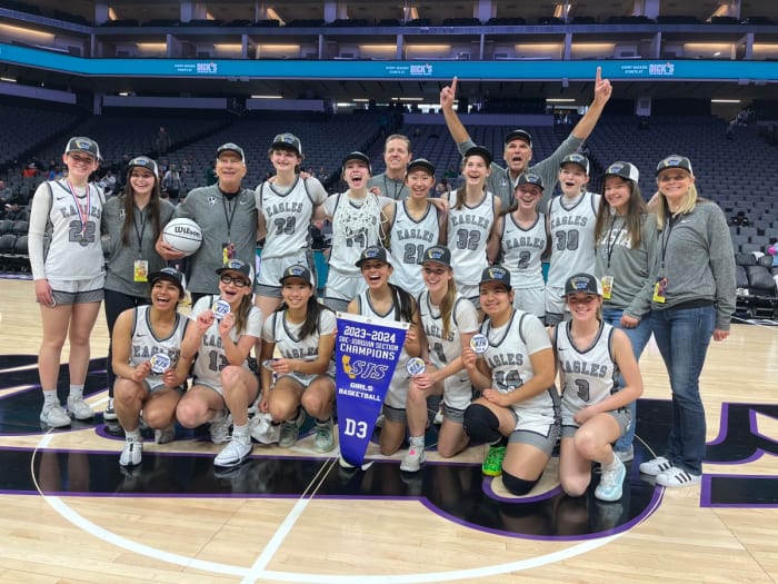 Vista Del Lago's Sac-Joaquin Section title team on the floor of Golden 1 Center
